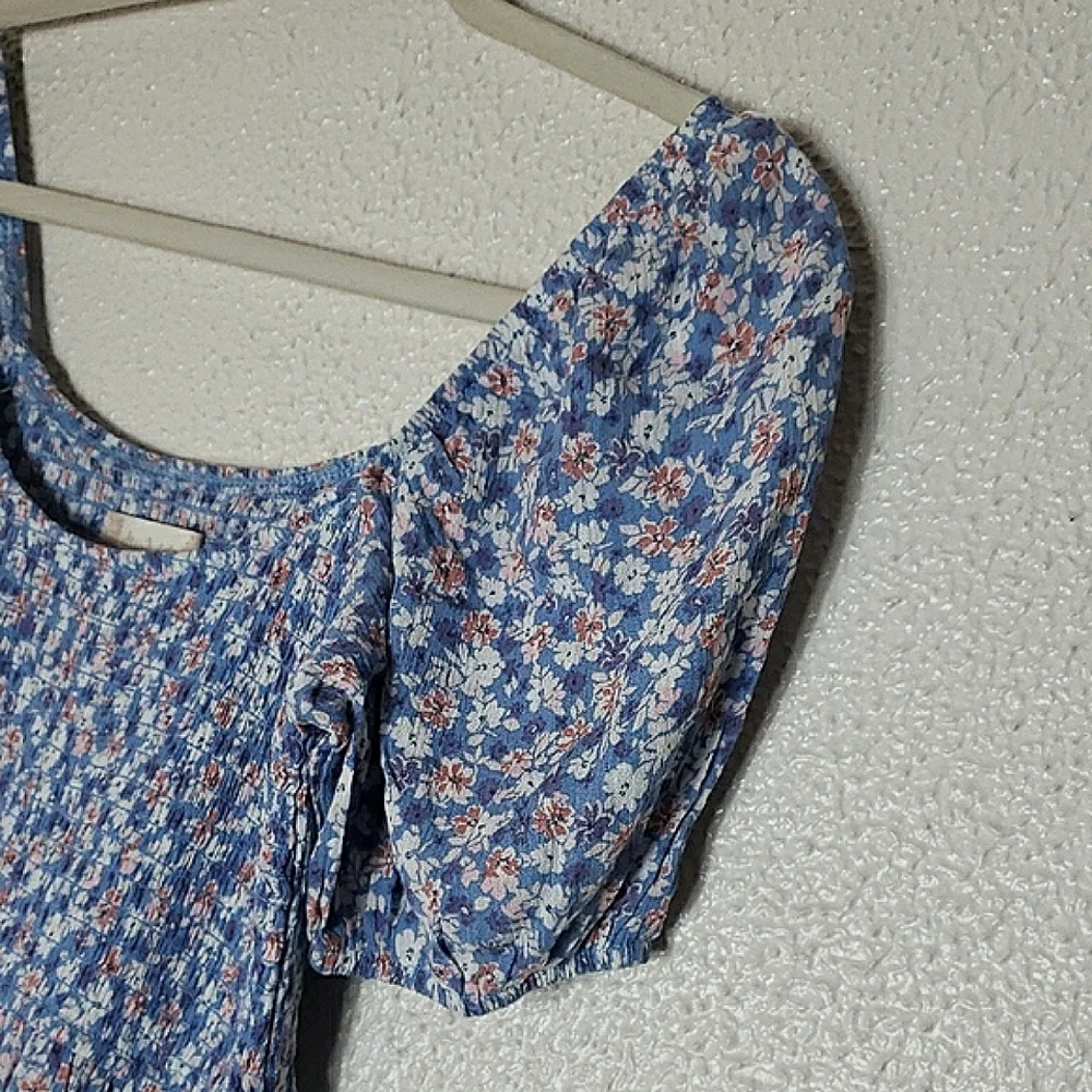 Altar'd State Tiered Floral Dress Scoop Neck Short Puff Sleeves Blue Multicolor - Picture 6 of 13